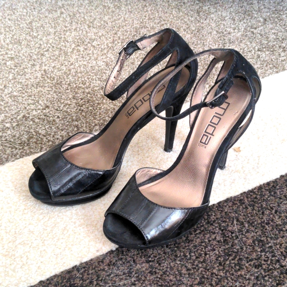 Moda Peep-toe Stilettos